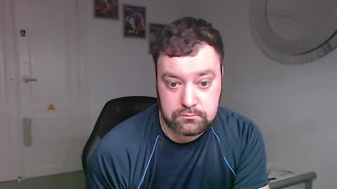 Snapshot of brucemf chatting on 03/08/25, 05:33 Bruce online show from 03/08/25, 05:33