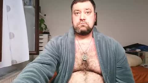 Snapshot of brucemf chatting on 09/09/25, 06:07 Bruce online show from 09/09/25, 06:07