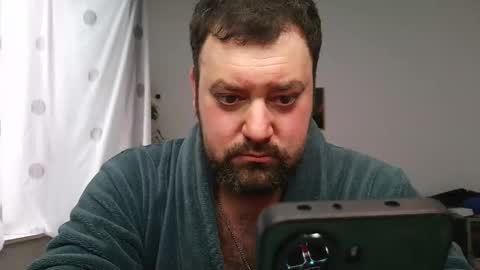 Snapshot of brucemf chatting on 09/18/25, 04:42 Bruce online show from 09/18/25, 04:42