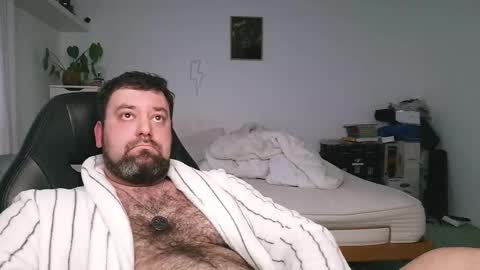 Snapshot of brucemf chatting on 10/03/25, 04:48 Bruce online show from 10/03/25, 04:48