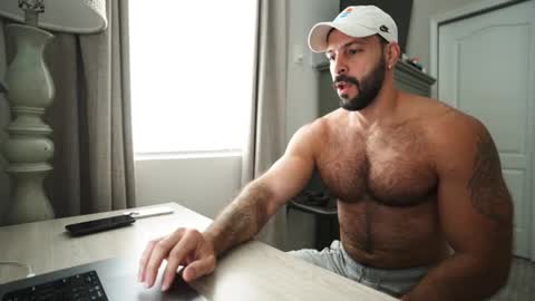 Snapshot of brucestryker chatting on 09/09/25, 02:16 onlyfans BRUCESTRYKER online show from 09/09/25, 02:16