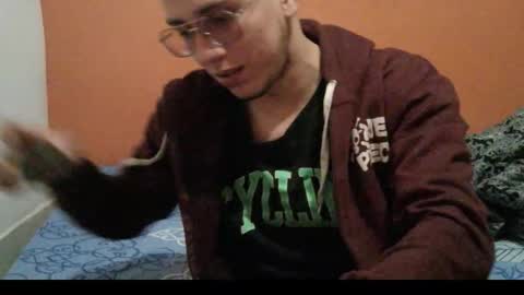 Snapshot of brucew37 chatting on 01/19/26, 02:37 brucew37 online show from 01/19/26, 02:37