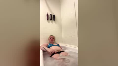 bruhbabexoxo online show from 04/23/26, 05:26