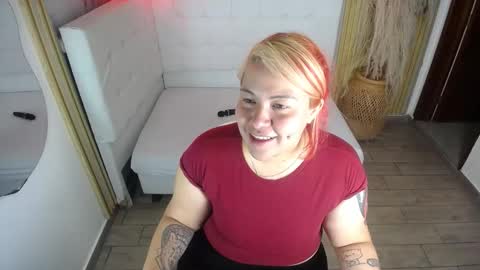 Bruja SCarlata online show from 12/17/25, 11:27