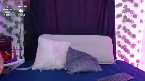 Snapshot of brunaroyale chatting on 02/11/26, 02:33 Bruna royale online show from 02/11/26, 02:33