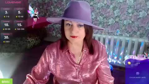 Julia online show from 07/10/26, 10:01