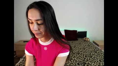 Snapshot of brunettgirl_ chatting on 12/07/24, 07:27 Ellis online show from 12/07/24, 07:27