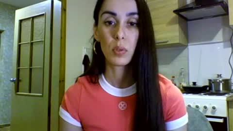 Snapshot of brunettgirl_ chatting on 12/19/24, 02:24 Ellis online show from 12/19/24, 02:24