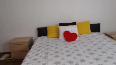 Snapshot of brunettgirl_ chatting on 12/27/24, 08:02 Ellis online show from 12/27/24, 08:02