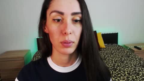 Snapshot of brunettgirl_ chatting on 01/07/25, 07:31 Ellis online show from 01/07/25, 07:31