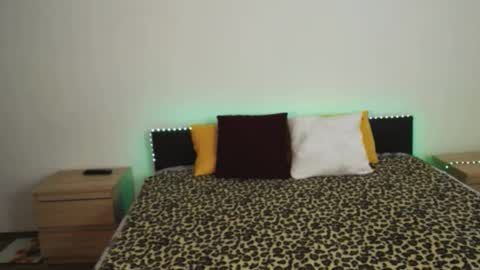 Snapshot of brunettgirl_ chatting on 01/21/25, 06:22 Ellis online show from 01/21/25, 06:22