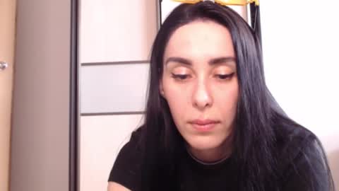 Snapshot of brunettgirl_ chatting on 02/05/25, 09:57 Ellis online show from 02/05/25, 09:57