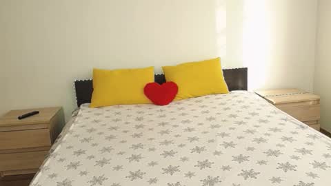 Snapshot of brunettgirl_ chatting on 03/10/25, 06:27 Ellis online show from 03/10/25, 06:27