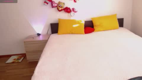 Snapshot of brunettgirl_ chatting on 10/13/25, 05:07 Ellis online show from 10/13/25, 05:07