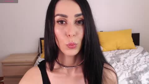Ellis online show from 05/20/26, 04:07