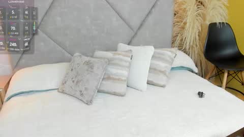 Linda online show from 10/08/25, 06:27