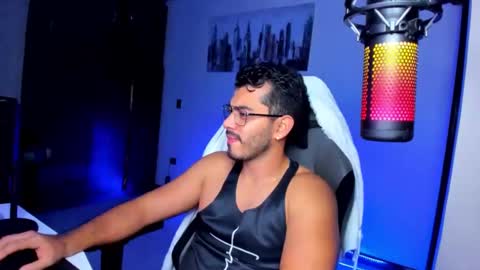 Snapshot of bruno_diaz31 chatting on 01/05/25, 03:43 Bruno online show from 01/05/25, 03:43
