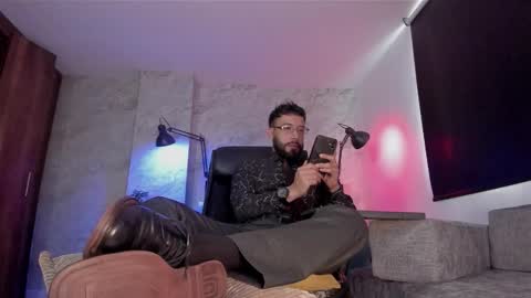 Andres Suarez online show from 11/23/25, 01:22