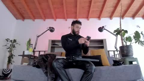 Andres Suarez online show from 02/16/26, 03:08