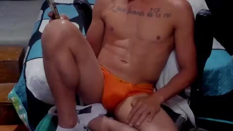 Snapshot of brunocuttie94 chatting on 07/03/26, 04:57 Join my fan club here 150 tokens a month online show from 07/03/26, 04:57