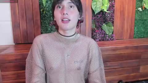 Snapshot of brunodeluca_ chatting on 05/20/26, 08:37 Bruno online show from 05/20/26, 08:37