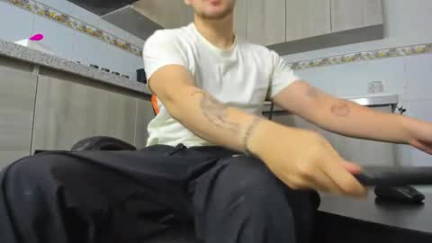 Snapshot of brunowalkerr chatting on 09/17/25, 01:02 Say me Bruno online show from 09/17/25, 01:02
