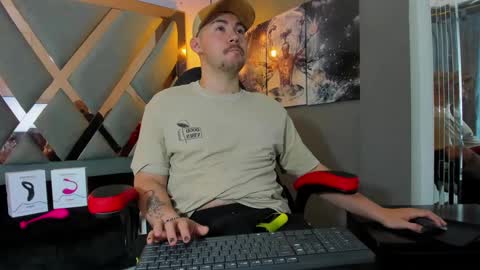Snapshot of brunowalkerr chatting on 10/14/25, 01:01 Say me Bruno online show from 10/14/25, 01:01