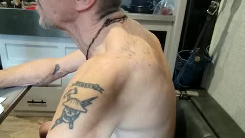 Snapshot of brushsquach chatting on 11/29/25, 09:07 Steve... aka SkinnieDippin aka TimberTramp online show from 11/29/25, 09:07