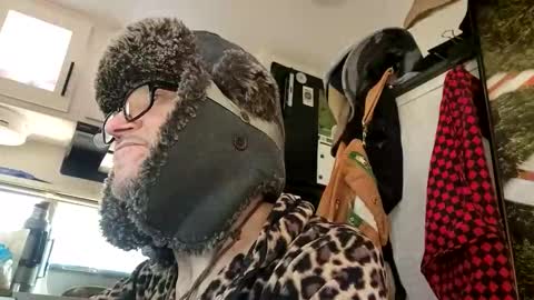 Steve... aka SkinnieDippin aka TimberTramp online show from 04/17/26, 03:48