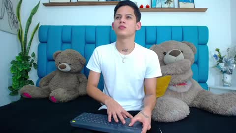 Snapshot of bryan_hotty chatting on 02/21/26, 11:22 Bryan online show from 02/21/26, 11:22