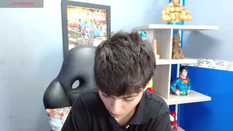 Snapshot of bryce_evans chatting on 12/24/24, 06:06 B R Y C E  online show from 12/24/24, 06:06