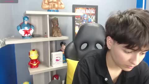 Snapshot of bryce_evans chatting on 02/13/25, 10:22 B R Y C E  online show from 02/13/25, 10:22