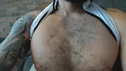 Snapshot of bryson_jace1 chatting on 11/28/25, 09:17 Bryson Jace online show from 11/28/25, 09:17