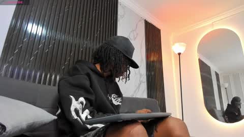 Snapshot of bryxxxon1 chatting on 12/10/24, 04:13 Bryxon online show from 12/10/24, 04:13