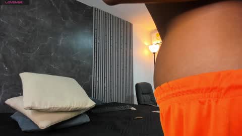 Snapshot of bryxxxon1 chatting on 12/19/24, 02:13 Bryxon online show from 12/19/24, 02:13