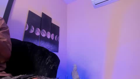 Snapshot of bryxxxon1 chatting on 03/01/25, 02:13 Bryxon online show from 03/01/25, 02:13