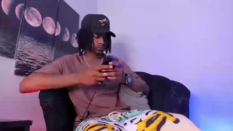 Snapshot of bryxxxon1 chatting on 09/10/25, 03:34 Bryxon online show from 09/10/25, 03:34