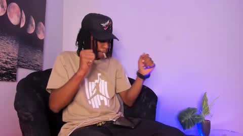 Snapshot of bryxxxon1 chatting on 09/28/25, 04:56 Bryxon online show from 09/28/25, 04:56