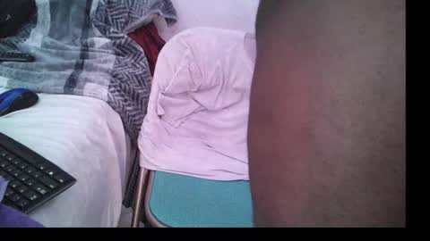 Snapshot of bsniz01for1 chatting on 11/14/25, 02:38 bsniz01for1 online show from 11/14/25, 02:38