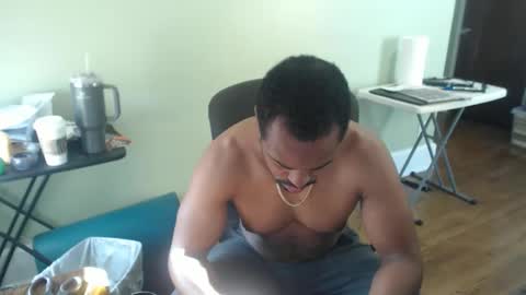 Snapshot of btd313 chatting on 10/24/25, 02:02 btd313 online show from 10/24/25, 02:02