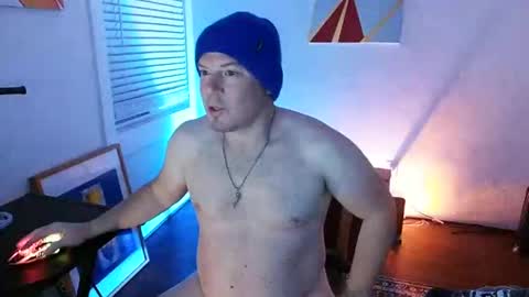 Snapshot of btmcub_sandiego chatting on 02/24/25, 03:23 bottom freak online show from 02/24/25, 03:23