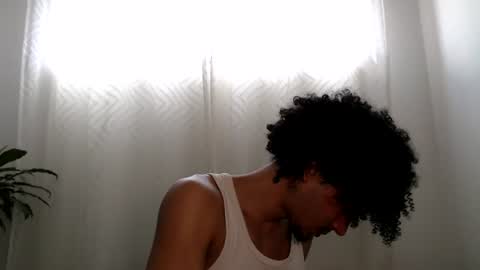 Snapshot of btwimlaurence chatting on 07/29/26, 03:32 Laurence online show from 07/29/26, 03:32