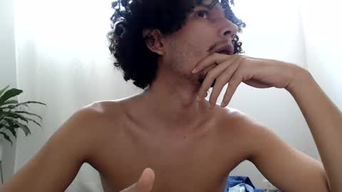 Snapshot of btwimlaurence chatting on 07/30/26, 01:43 Laurence online show from 07/30/26, 01:43