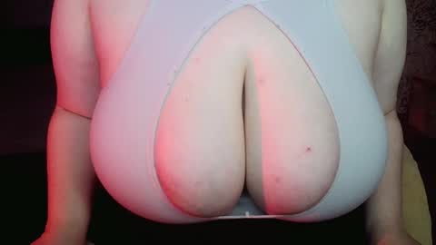 Snapshot of bubble_bambam chatting on 02/06/25, 08:02 Nancy 3 online show from 02/06/25, 08:02