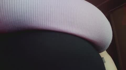 Snapshot of bubble_bambam chatting on 02/25/25, 05:04 Nancy 3 online show from 02/25/25, 05:04