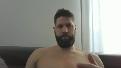 bubblebee1982 online show from 02/16/25, 01:05