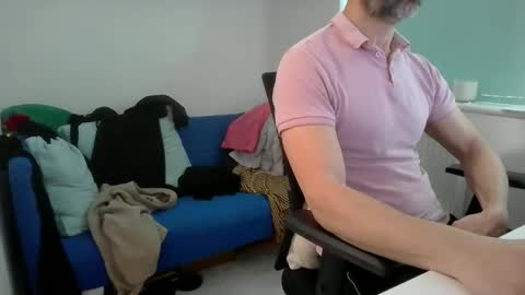 Snapshot of bubblebumdave chatting on 02/04/26, 03:40 Bubblebum online show from 02/04/26, 03:40