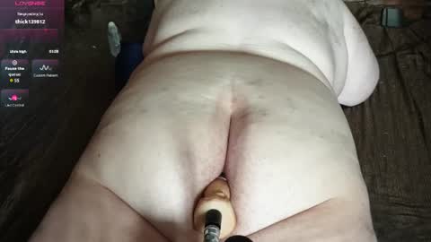 Snapshot of bubblebutt8411 chatting on 07/17/26, 03:18 - online show from 07/17/26, 03:18