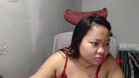 Snapshot of bubblebuttpinay chatting on 02/02/26, 02:43 Sunshine online show from 02/02/26, 02:43