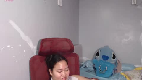 Snapshot of bubblebuttpinay chatting on 04/28/26, 02:27 Sunshine online show from 04/28/26, 02:27